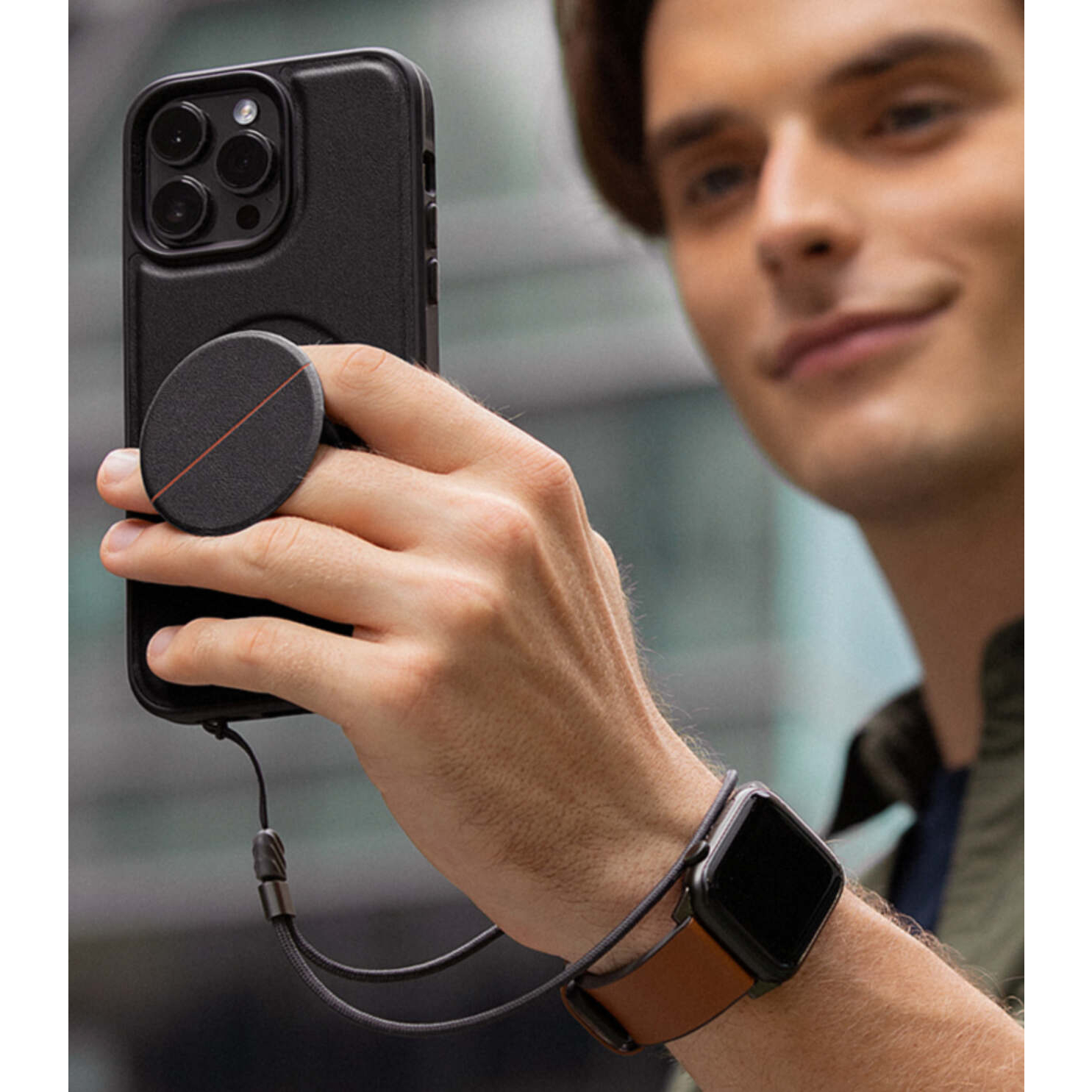 Uniq Novo iPhone 14 Pro Grip Stand Case - Midnight Black